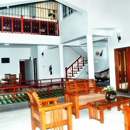 Aaranya Residence キャンディー エクステリア 写真