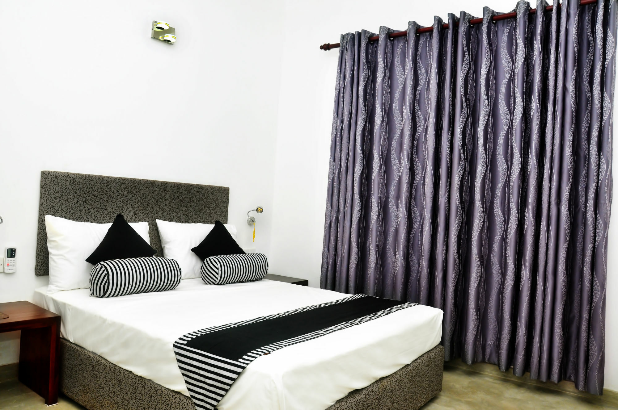 Aaranya Residence キャンディー エクステリア 写真